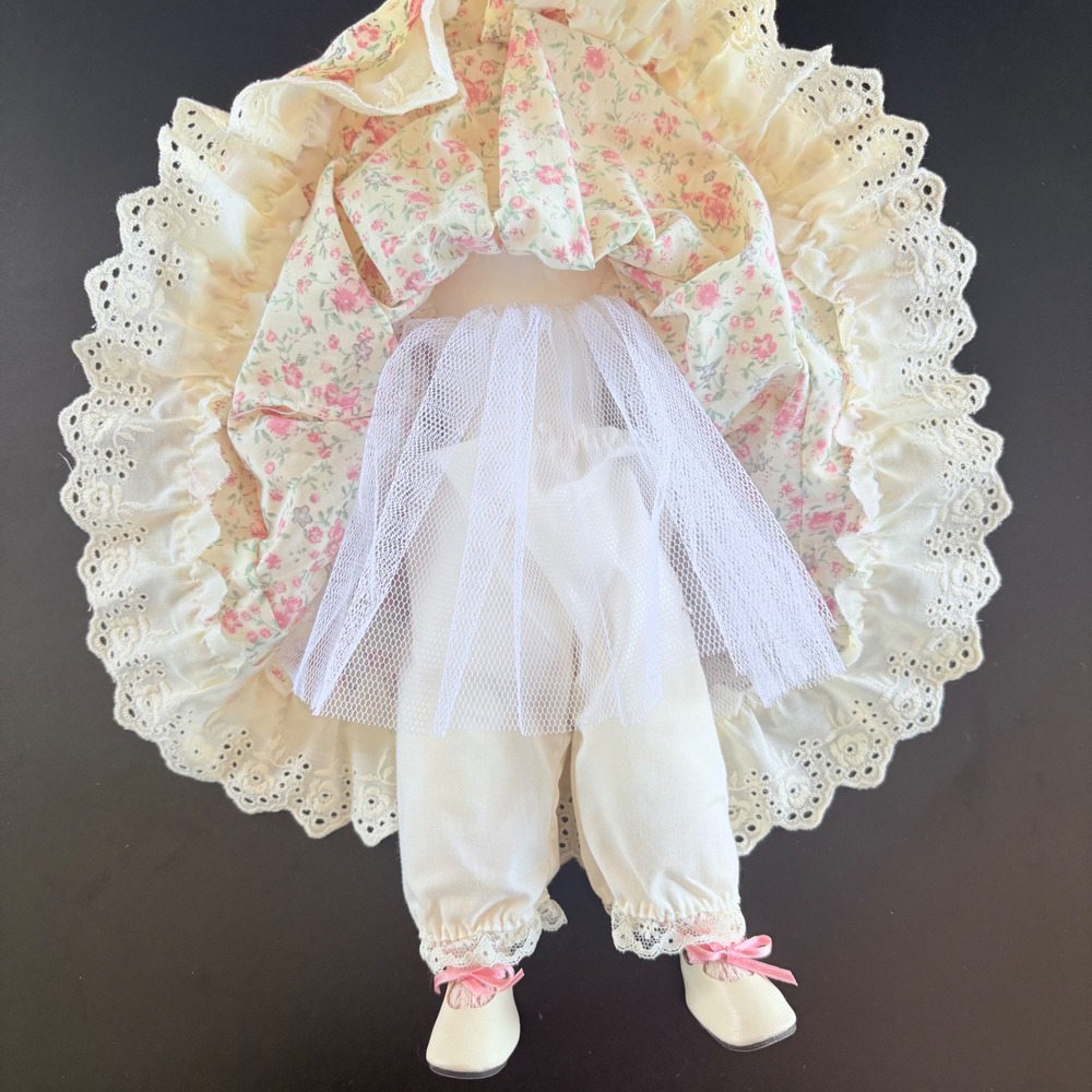 1990s porcelain doll flower linen dress blue eyes 15 inch tall girl blonde - Picture 3 of 14